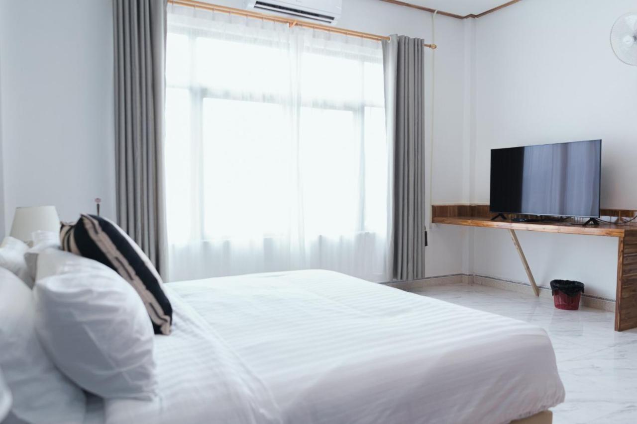Tulip Hotel Luang Namtha Bagian luar foto