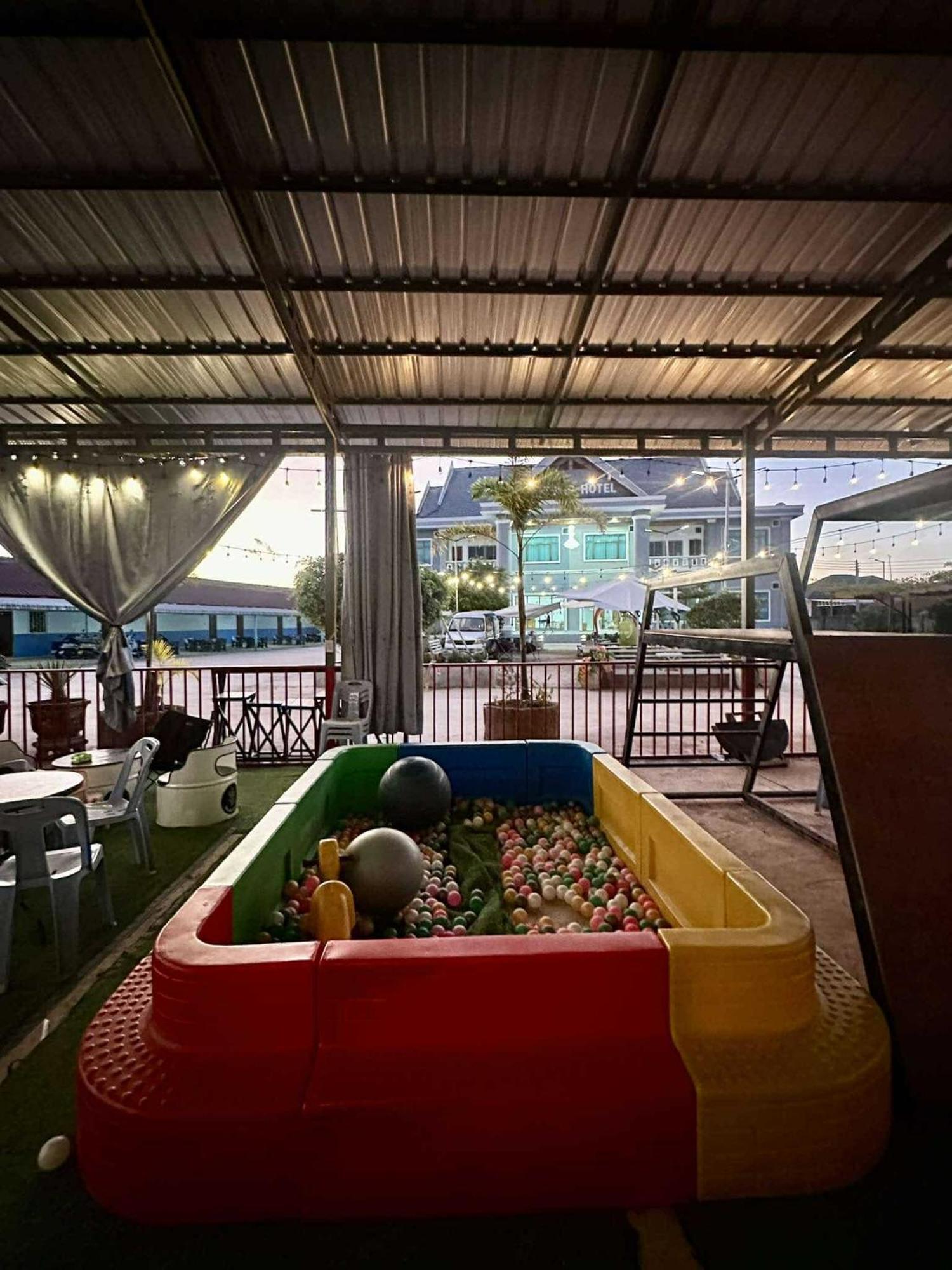 Tulip Hotel Luang Namtha Bagian luar foto
